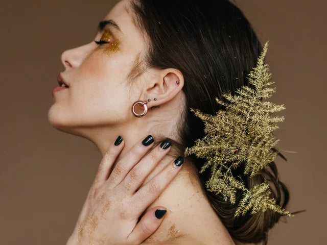 HOW TO KEEP YOUR DIAMONDS CLEAN & SPARKLING