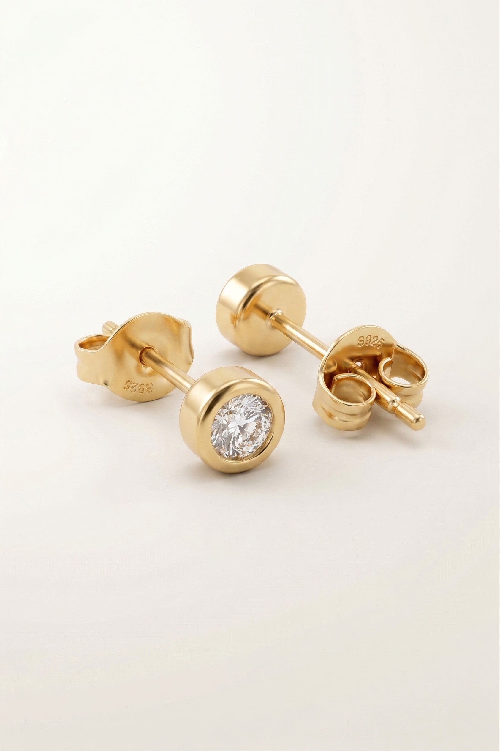 Aretes Solitario