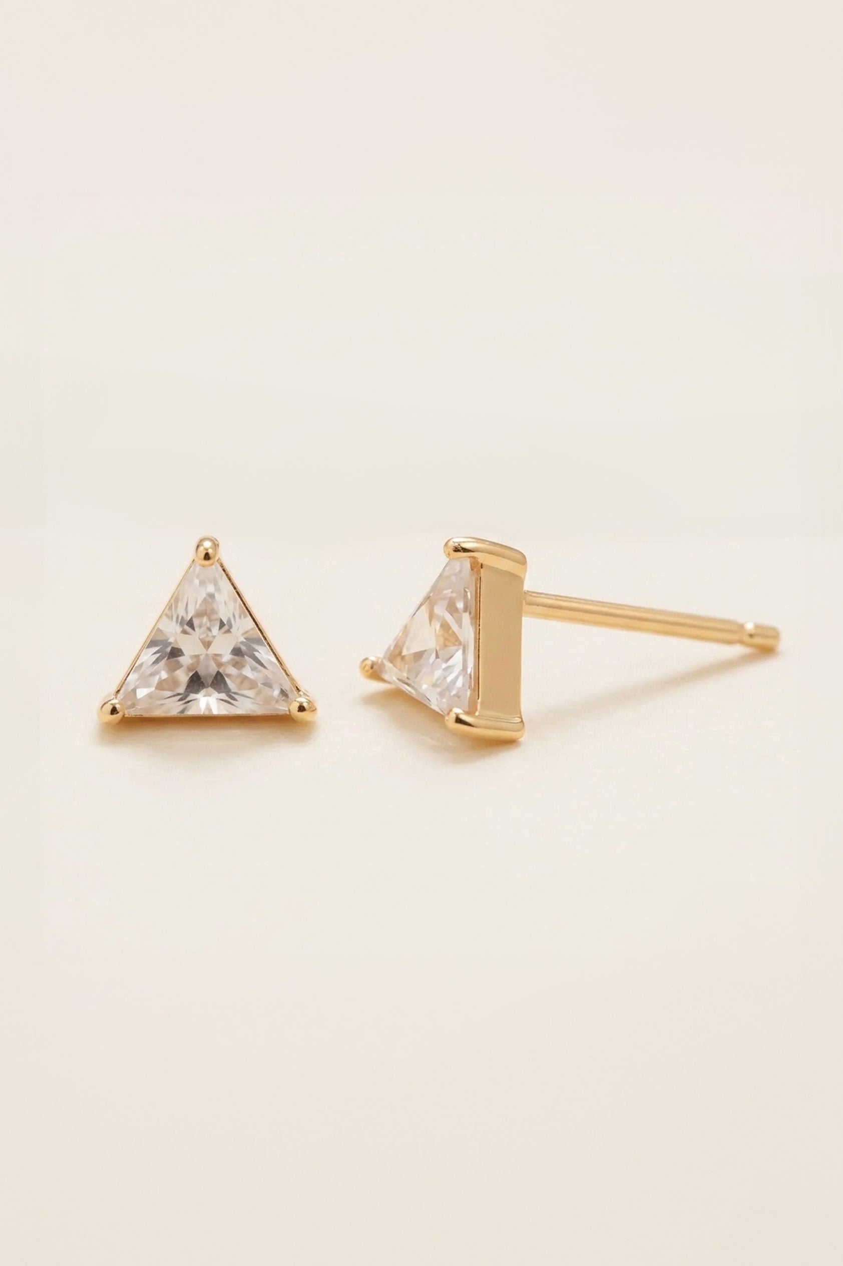Aretes Trillón